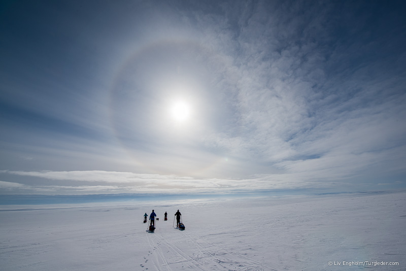 Finnmark Plateau West-East skiing expedition 